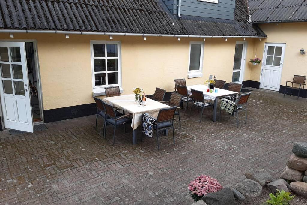 Skont Hus, Med 8 Sovepladser Saeby  Exterior photo